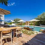 Alissachni Seaside Ξενοδοχείο 4*