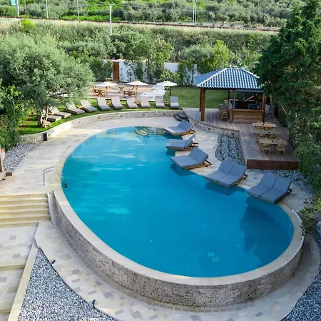 Ξενοδοχείο Alissachni Seaside 4*