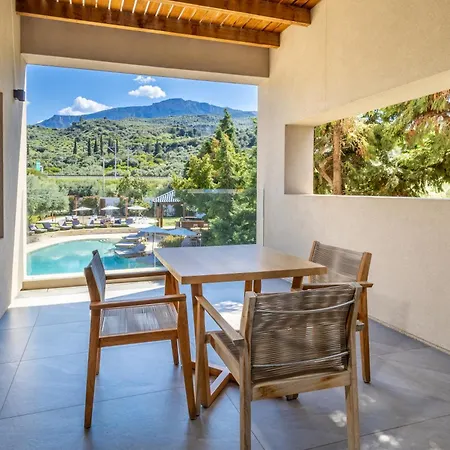 Alissachni Seaside 4*