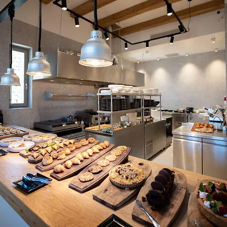 Alissachni Seaside 4*